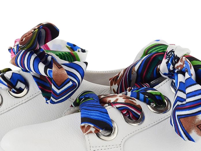 Gabor bílé sneakers tenisky s barevnými tkaničkami 43.330.20